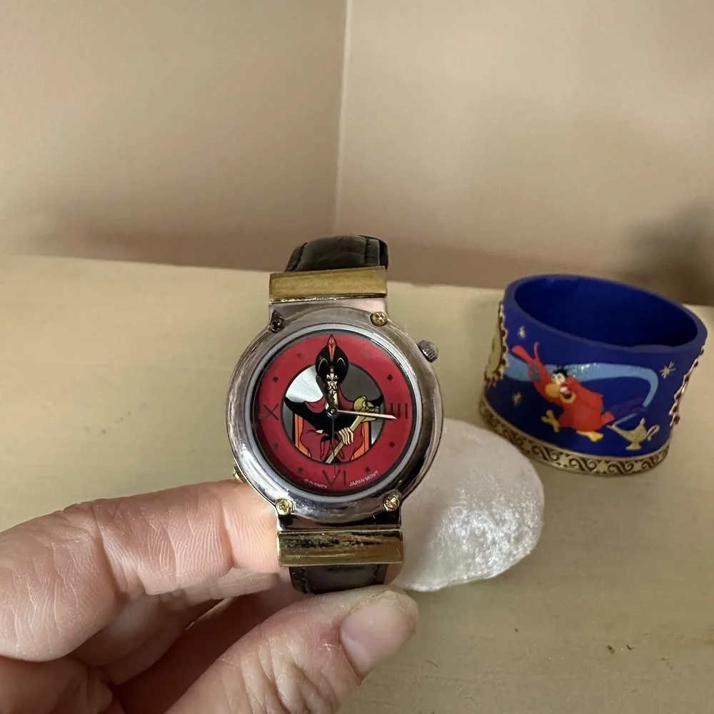 Disney Villains Jafar Aladdin Collector Watch and Figurine‎ Ltd edition 311/1000